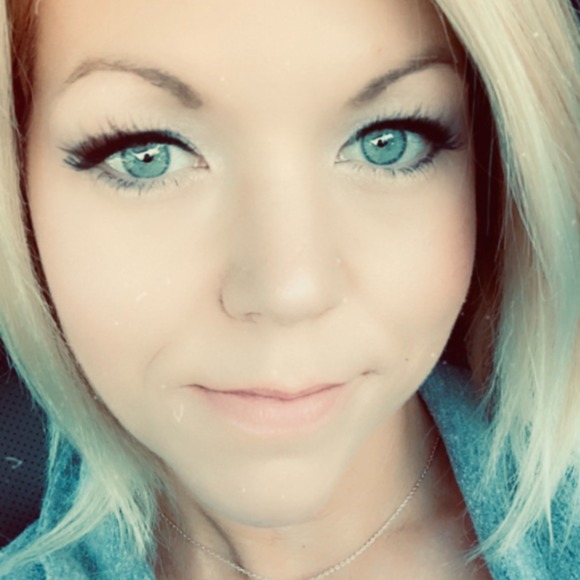 Meet your Posher, Rhiannon - Picture 1 of 1